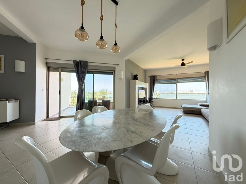 Departamento En Venta Isla Dorada, 3 Recámaras, Cuarto de Servicio