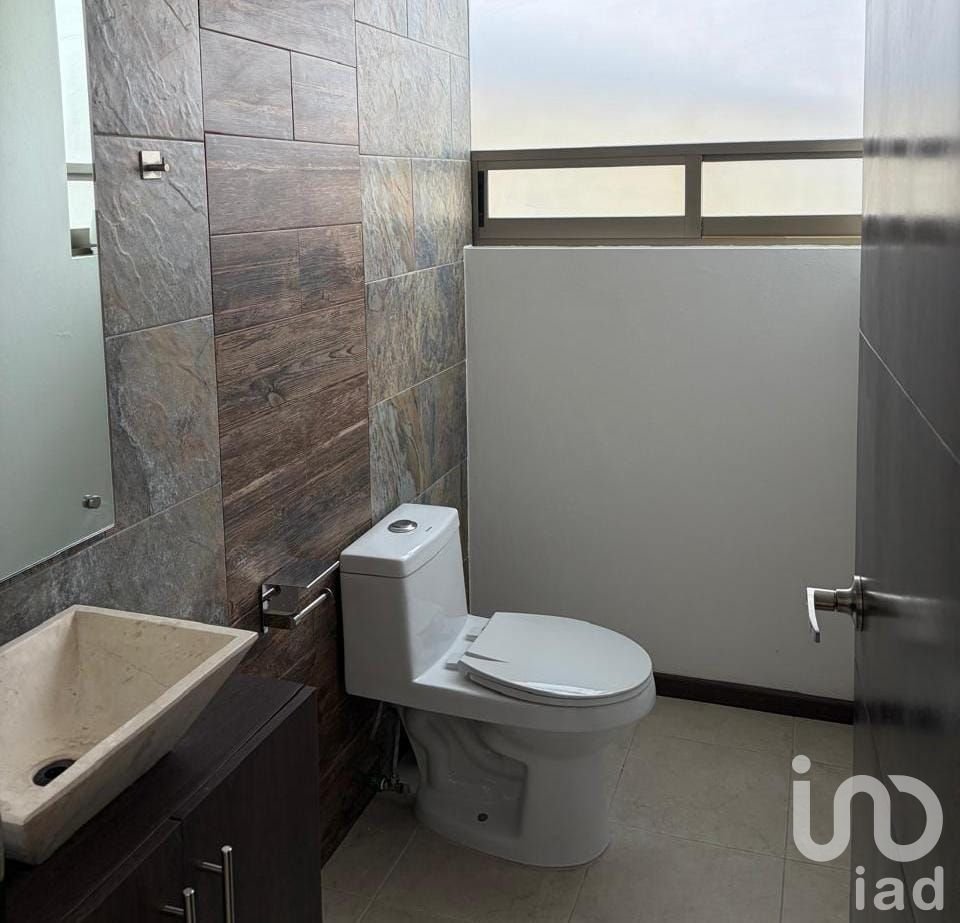 CASA EN VENTA EN FRACCIONAMIENTO RESIDENCIAL TERRANOVA,PACHUCA,HGO.
