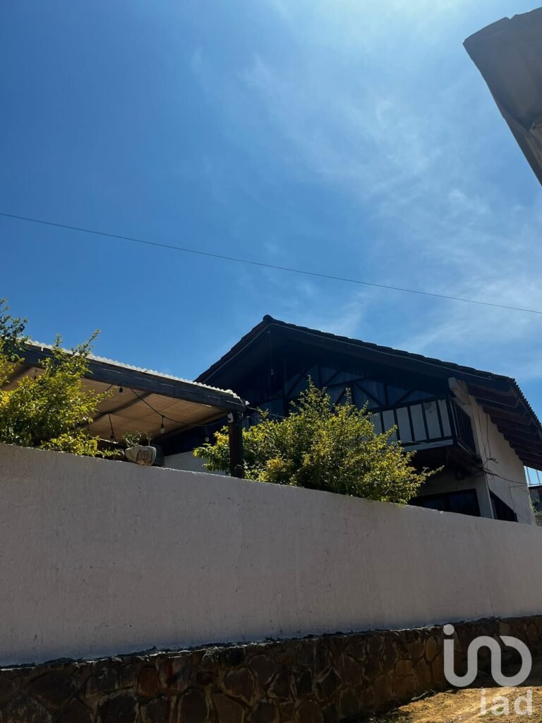 Casa tipo Cabaña muy amplia Amueblada en Renta en Huasca Petfriendly con Jardín