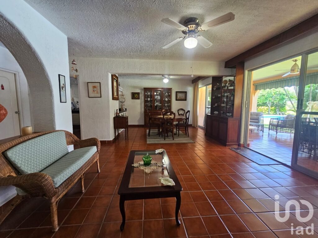 Casa en Venta en Las Villas II  junto al Club de Golf Santa Fe Xochitepec   Morelos