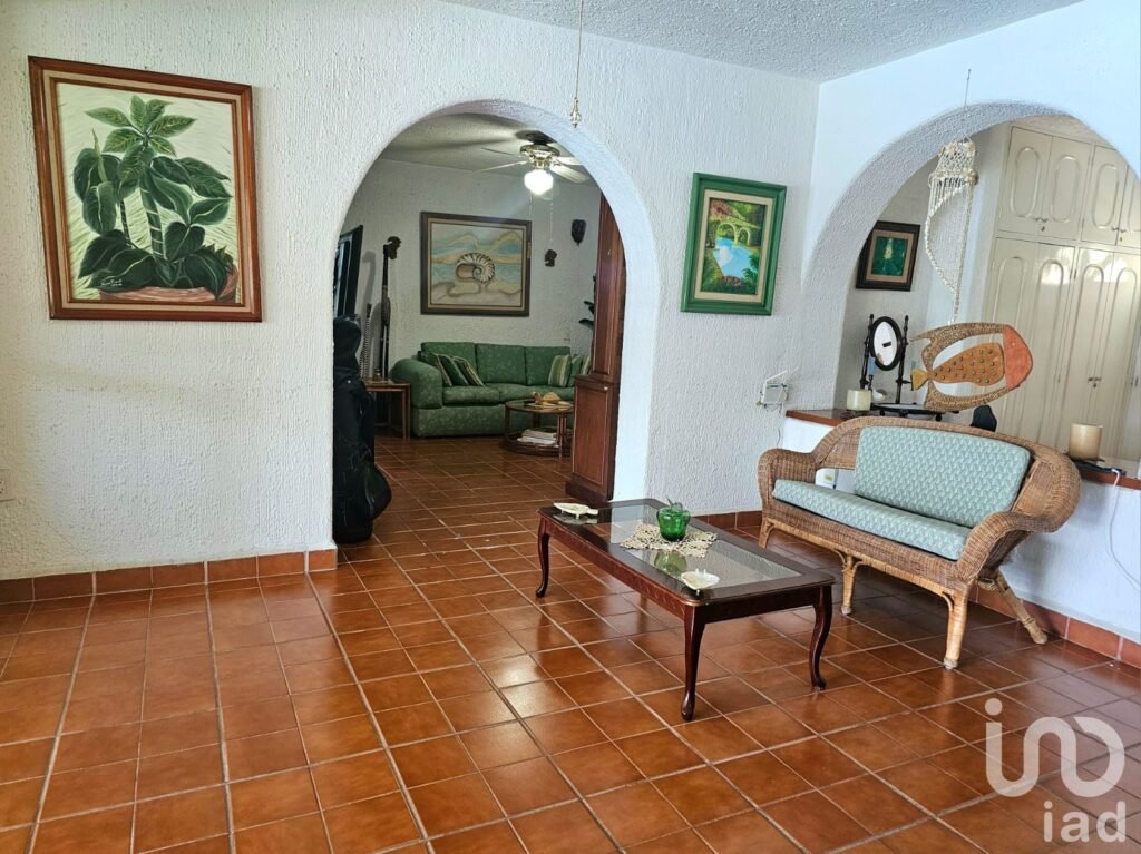 Casa en Venta en Las Villas II  junto al Club de Golf Santa Fe Xochitepec   Morelos