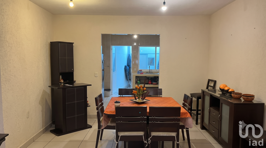 Venta de preciosa casa en tranquilo fraccionamiento en Paseos del Río, Emiliano Zapata