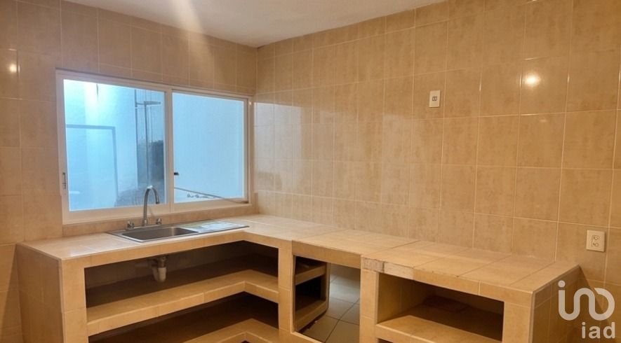 Venta de preciosa casa en tranquilo fraccionamiento en Paseos del Río, Emiliano Zapata