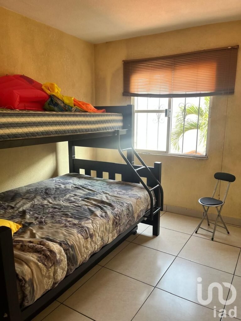 Venta de preciosa casa en tranquilo fraccionamiento en Paseos del Río, Emiliano Zapata