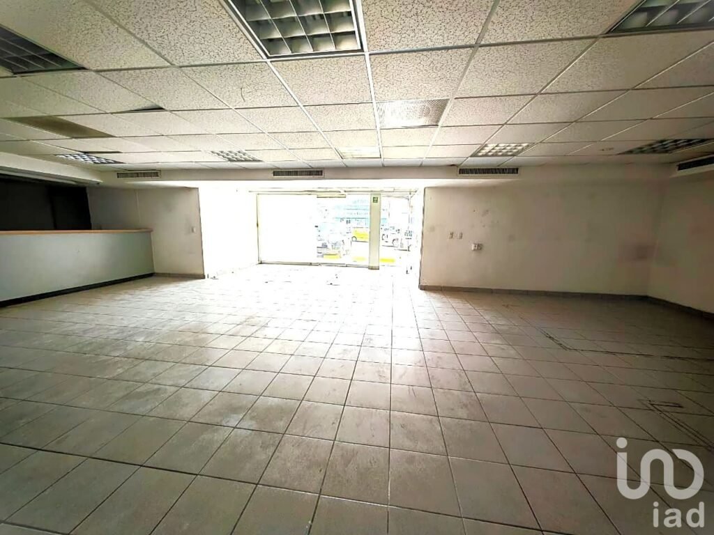 Local Comercial en Renta – Av. 1° de Mayo, San Andrés Atoto, Naucalpan