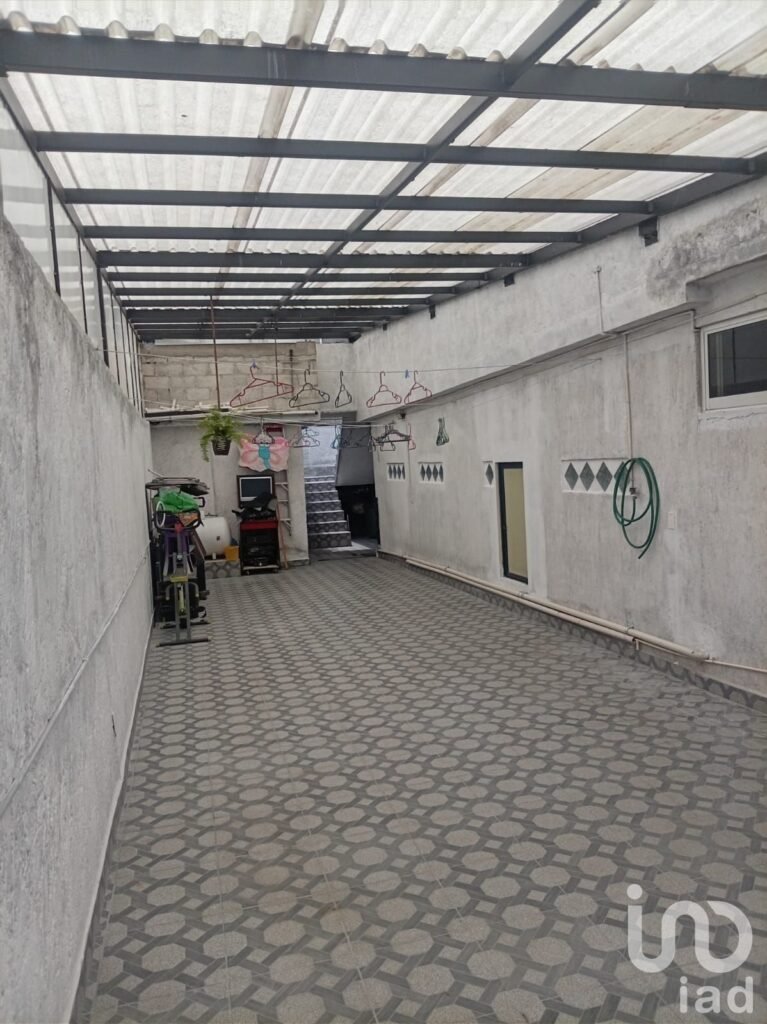 CASA EN VENTA de 4 NIVELES en Rinconada San Marcos, Tultitlán