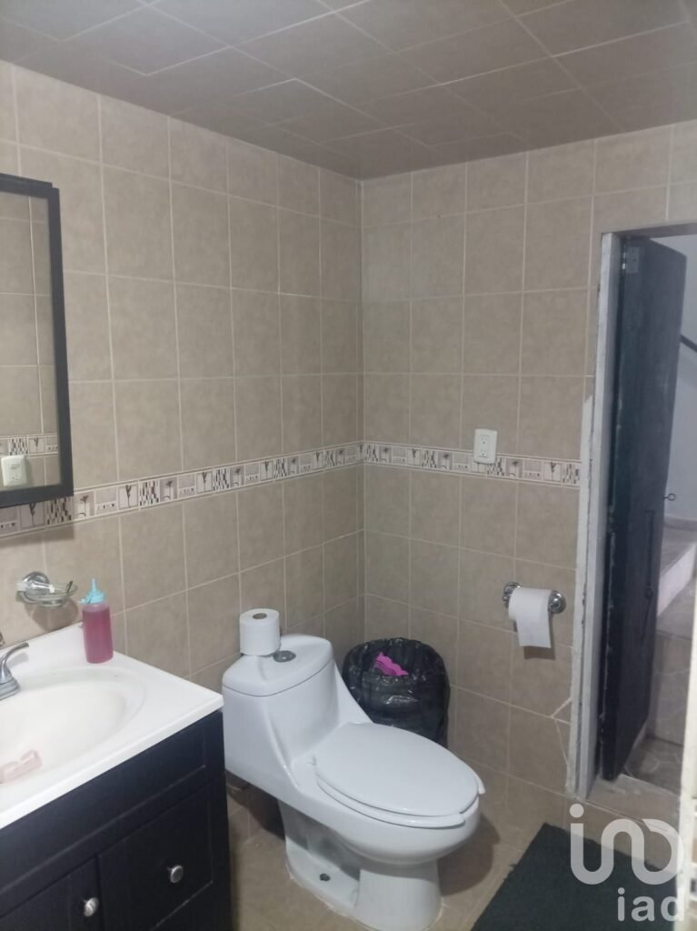 CASA EN VENTA de 4 NIVELES en Rinconada San Marcos, Tultitlán