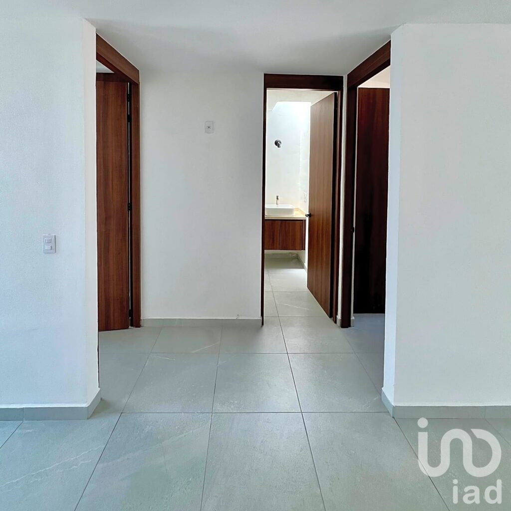 CASA EN VENTA UNA PLANTA CIUDAD MADERAS QUERETARO