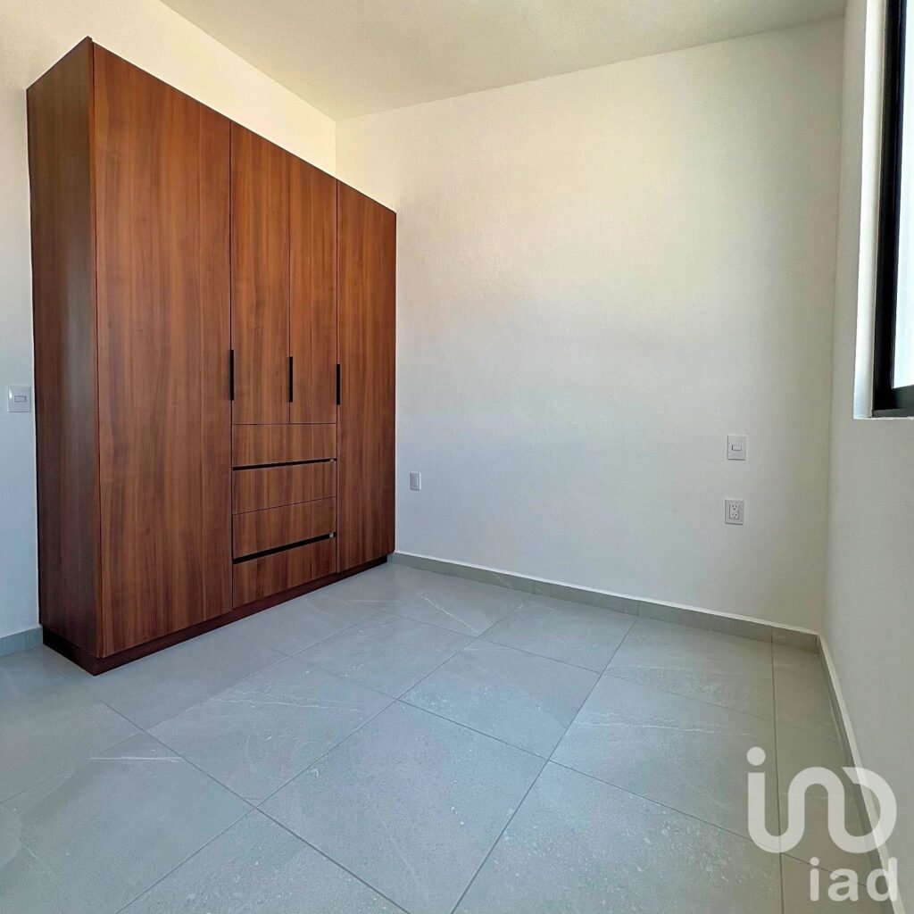 CASA EN VENTA UNA PLANTA CIUDAD MADERAS QUERETARO
