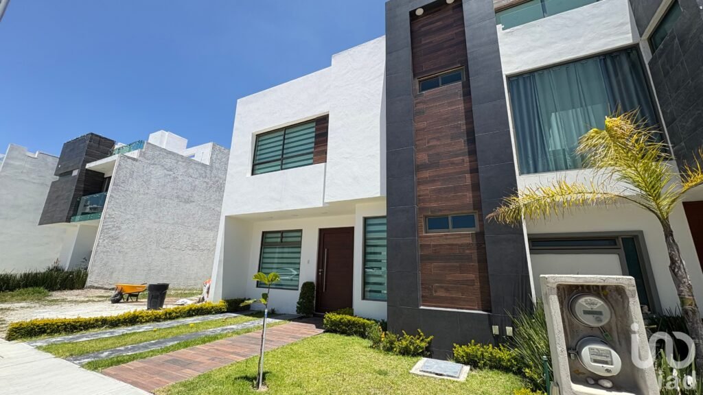 Se renta casa en la privada residencial Monte Olimpo en Pachuca, Hidalgo