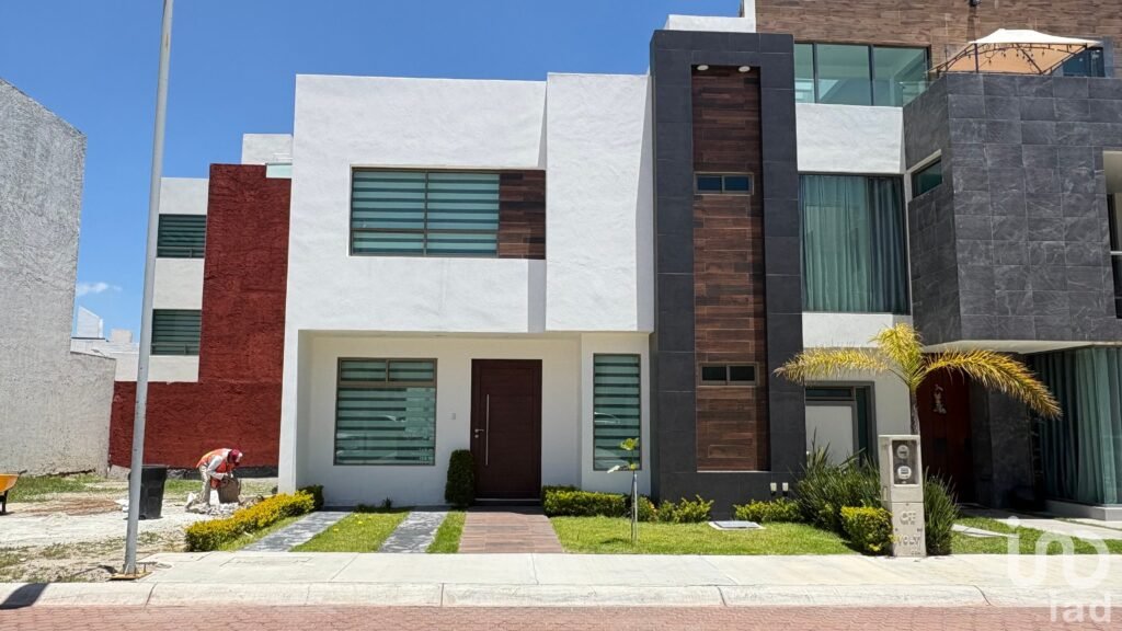 Se renta casa en la privada residencial Monte Olimpo en Pachuca, Hidalgo