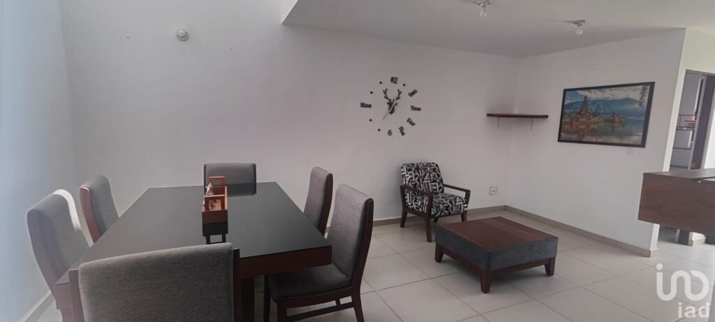 Casa en Venta en Bosques de Santa Rita equipada con closets y cocina
