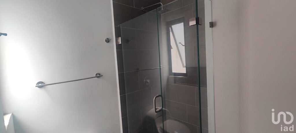 Casa en Venta en Bosques de Santa Rita equipada con closets y cocina