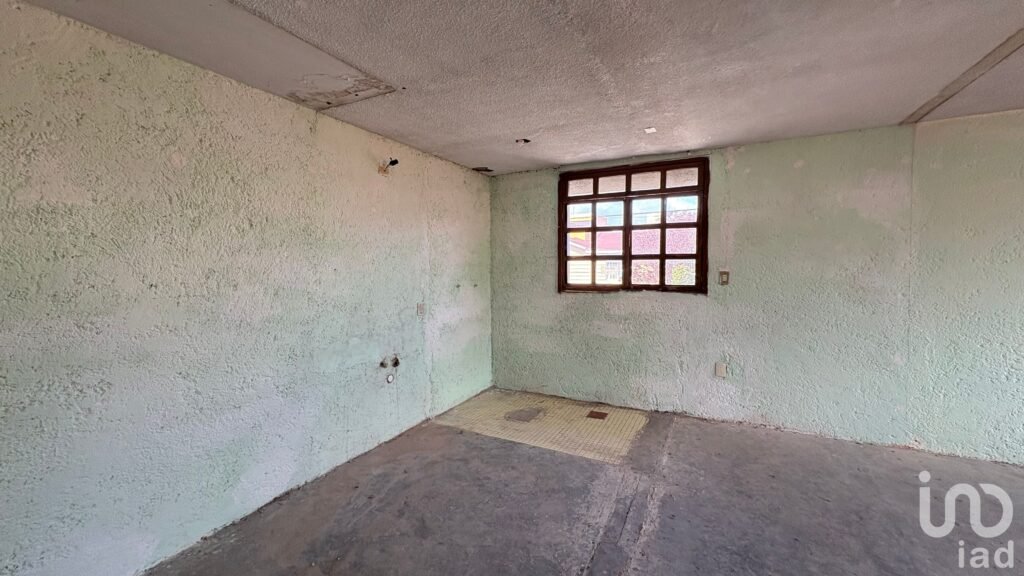 Se renta amplia casa con jardín para comercio, en Constitución, Pachuca, Hidalgo