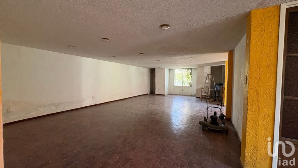 Se renta amplia casa con jardín para comercio, en Constitución, Pachuca, Hidalgo