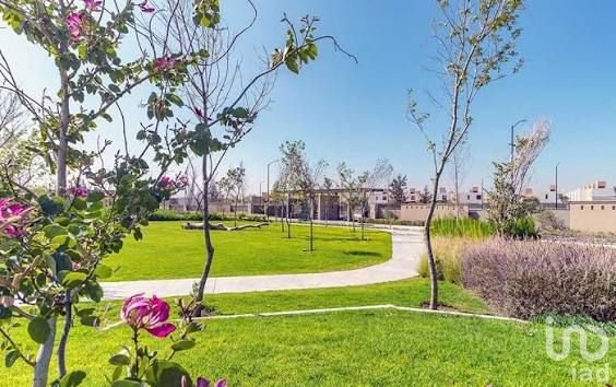 Terreno en venta frente a lago en Hacienda Carlota, Corregidora, Querétaro