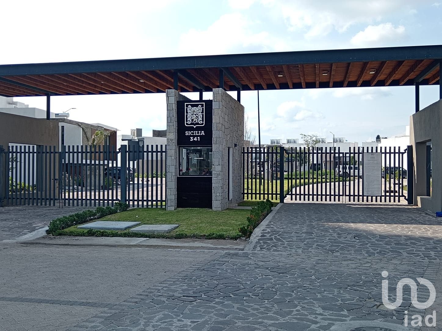 Terreno en venta frente a lago en Hacienda Carlota, Corregidora, Querétaro