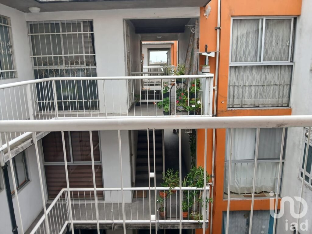 DEPARTAMENTO  EN VENTA EN CALLE PERALVILLO 127 COLONIA MOERLOS CUAUHTEMOC