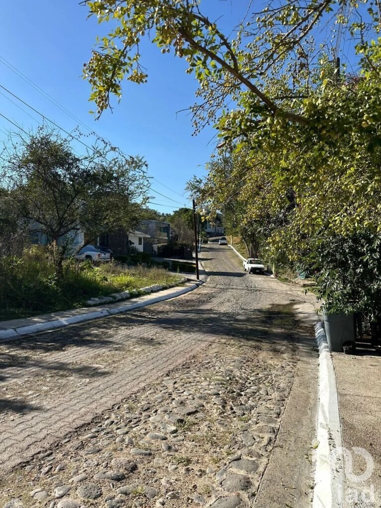TERRENO EN VENTA EN LAS CAÑADAS COUNTRY CLUB ZAPOPAN JALISCO