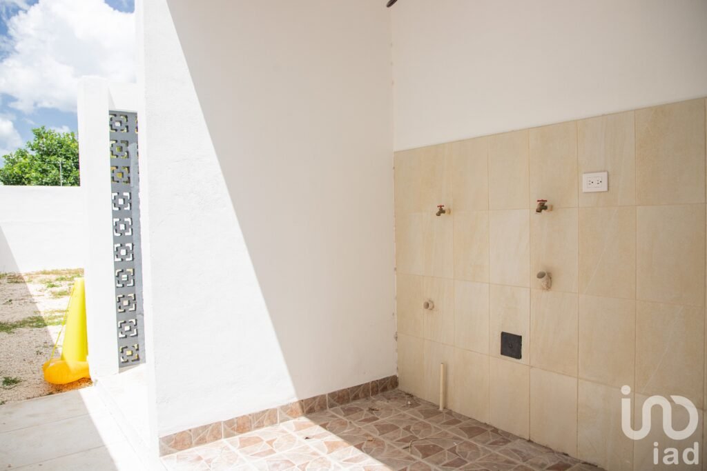 CASA EN VENTA PRIVADA AVENIDA CONKAL, YUCATAN