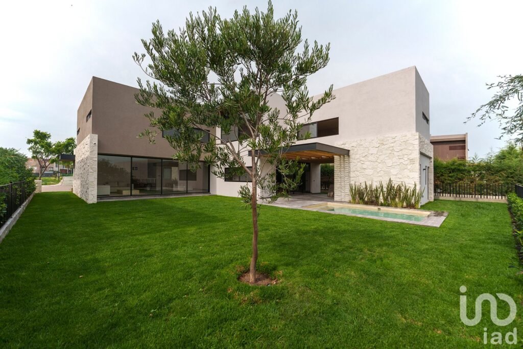 Residencia en Venta en el Campanario Queretaro