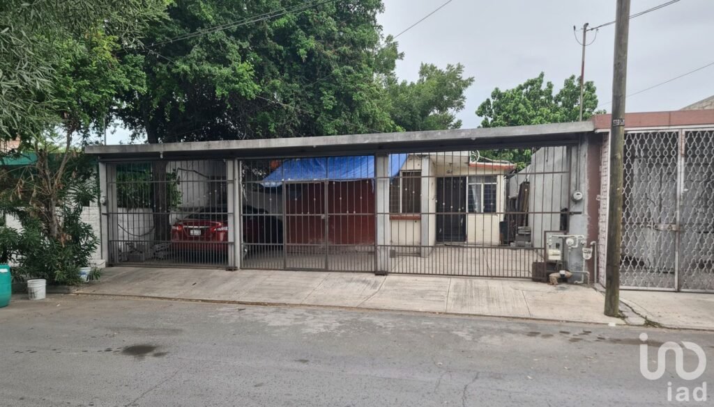 ¡ATENCIÓN INVERSIONISTAS! Casa en Venta en Mitras Norte (Zona Cumbres)
