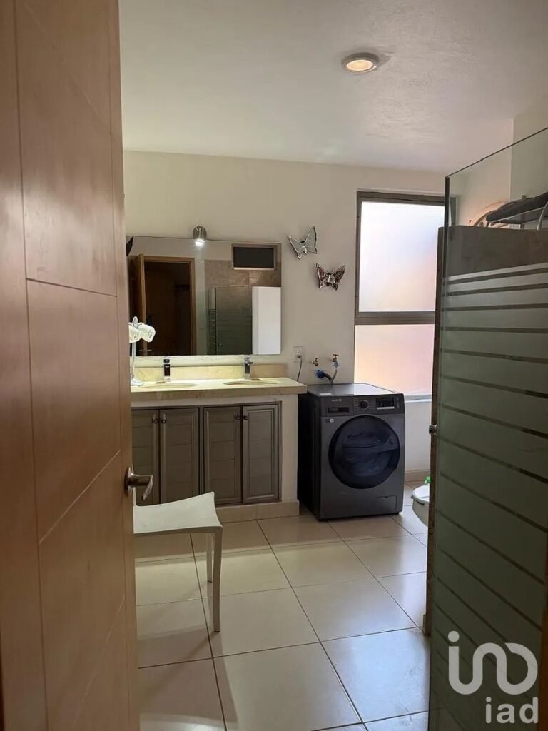 CASA EN VENTA EN AJIJIC