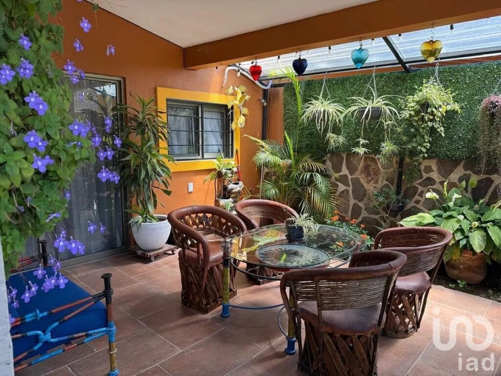 CASA EN VENTA EN AJIJIC