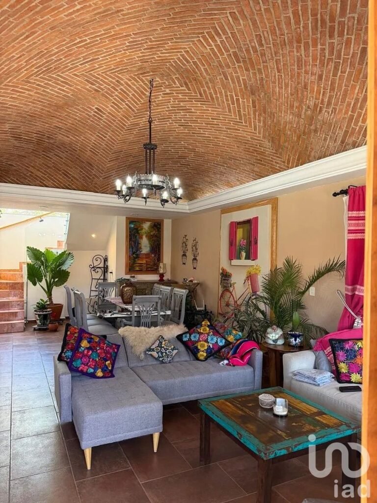 CASA EN VENTA EN AJIJIC