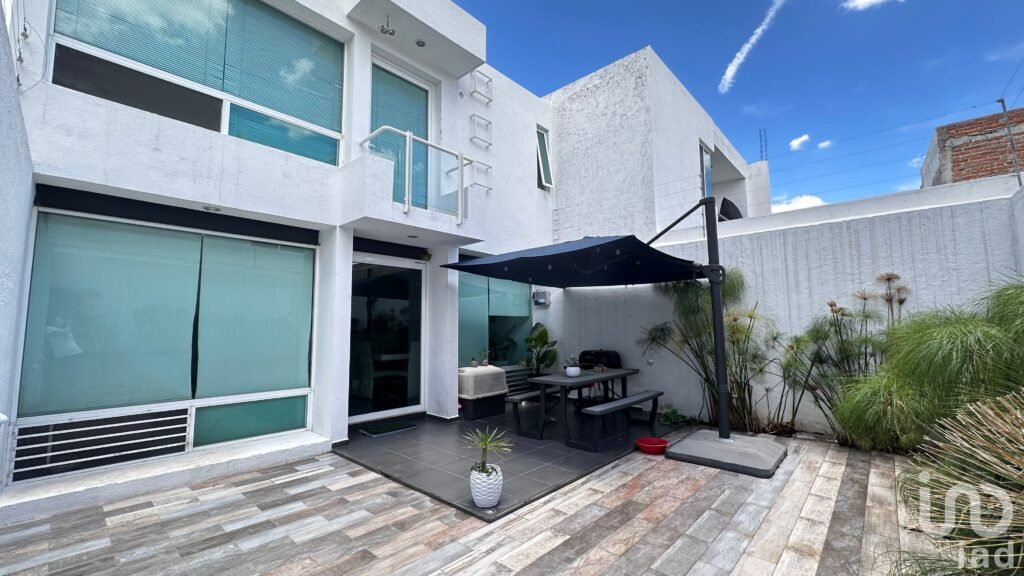 CASA EN VENTA  EN RESIDENCIAL ANDARES JESUS MA. AGUASCALIENTES