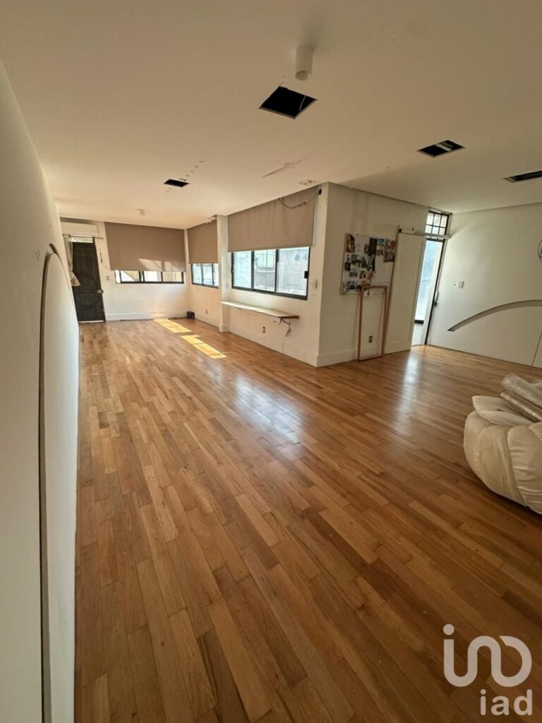 Venta de casa Col. Roma con local comercial