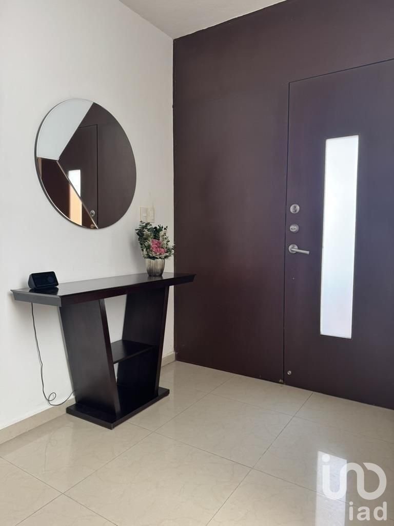 CASA EN VENTA EN PRIVADA SANTA GERTRUDIS COPO, CON PANELES SOLARES Y PISCINA