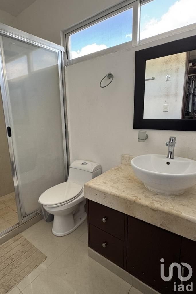 CASA EN VENTA EN PRIVADA SANTA GERTRUDIS COPO, CON PANELES SOLARES Y PISCINA