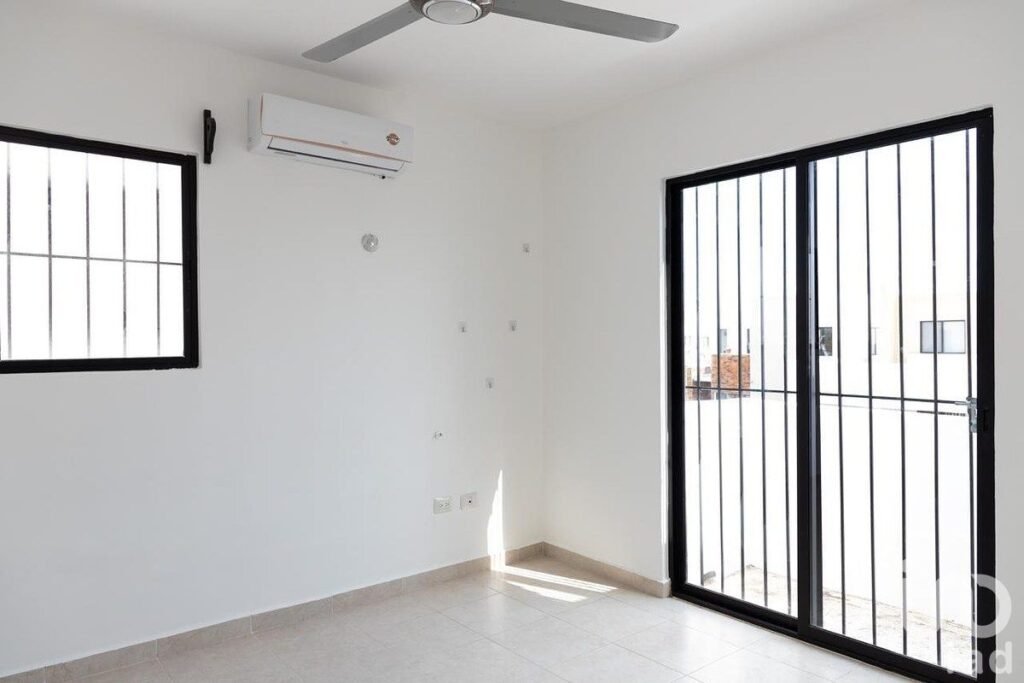 CASA EN VENTA DE 2 HABITACIONES EN GRAN SAN PEDRO CHOLUL