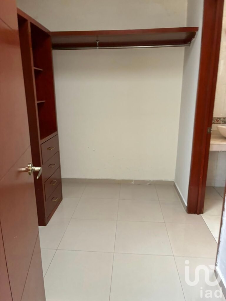 CASA EN VENTA EN ACAPANTZINGO, CUERNAVACA