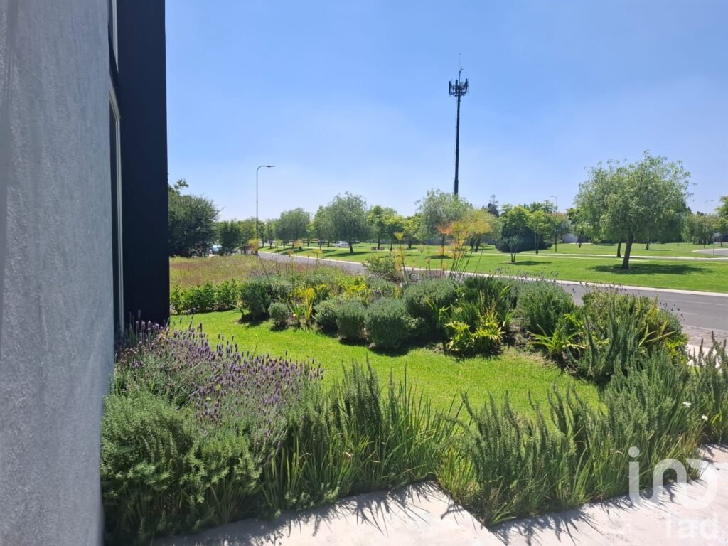 Casa de lujo con alberca y recámara en PB, en renta – El Campanario