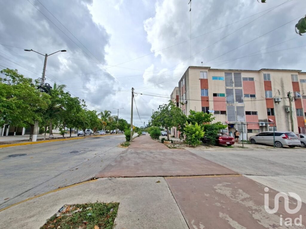 Venta departamento sobre el Boulevard Paraíso Maya 4