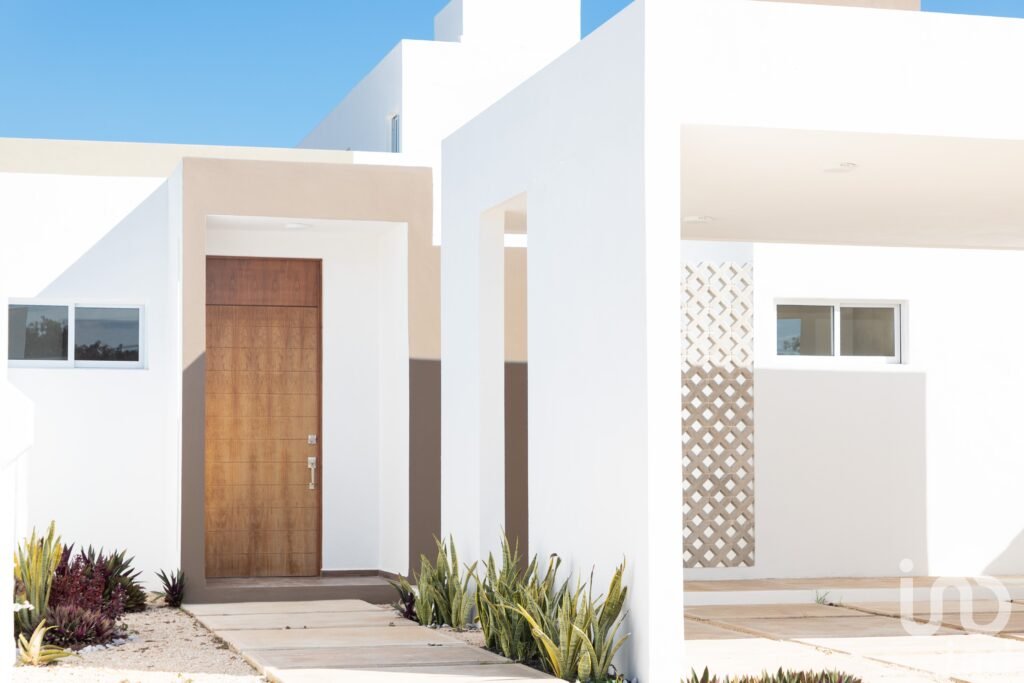 CASA EN VENTA PRIVADA FIORA, CHOLUL YUCATAN