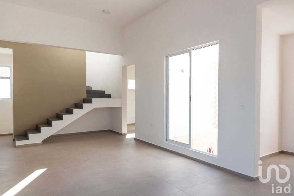 CASA EN VENTA PRIVADA FIORA, CHOLUL YUCATAN