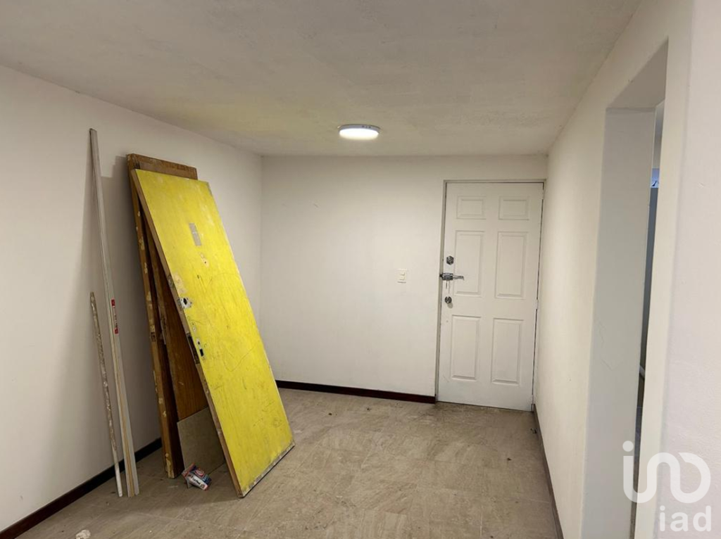Venta de Departamento en Calle de Técnicos y Manuales, San Nicolas Tolentino, Iztapalapa