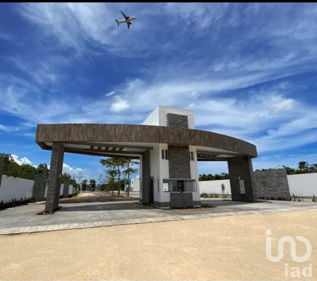 Terreno Residencial en venta en Cancun, Q. Roo. a 5 min aeropuerto