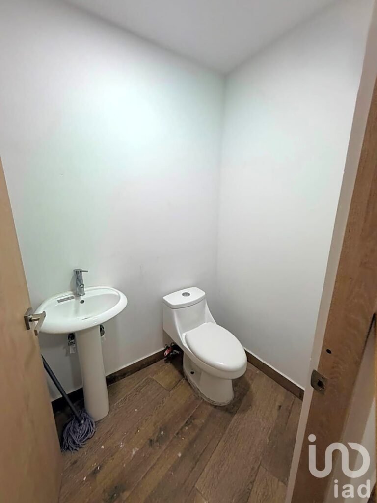 CONSULTORIO EN RENTA EN HOSPITAL MOSCATI JURIQUILLA $14,500