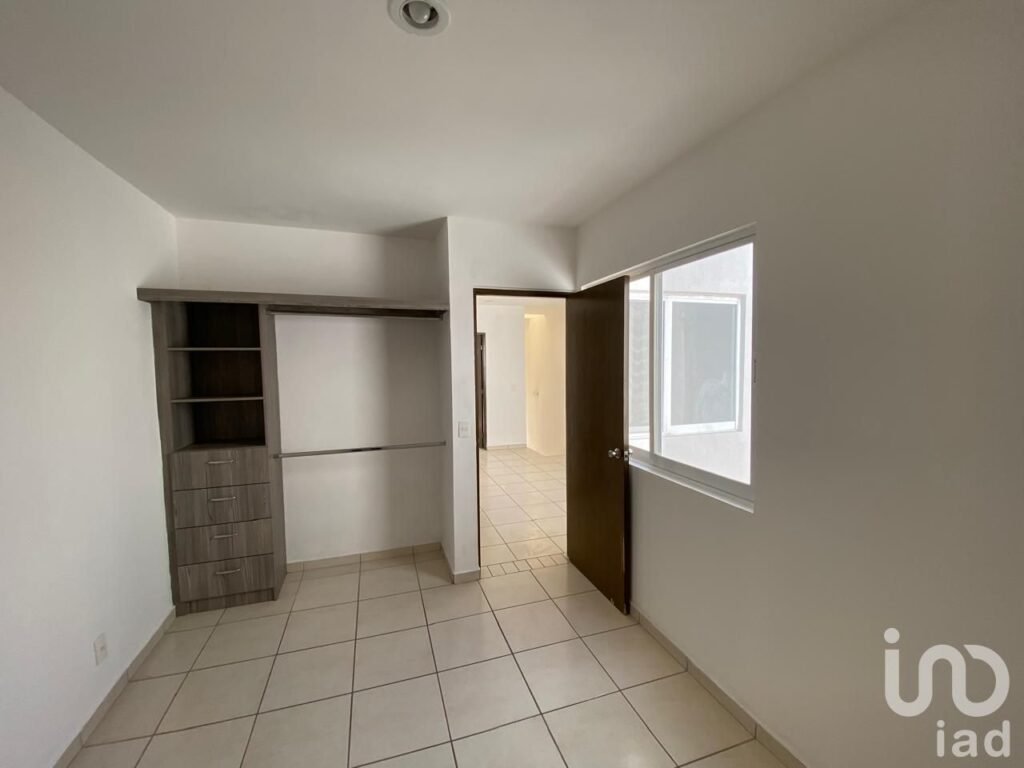 Casa en Venta en Parques de Tesistán con Recaamara en PB, Zapopan, Jalisco