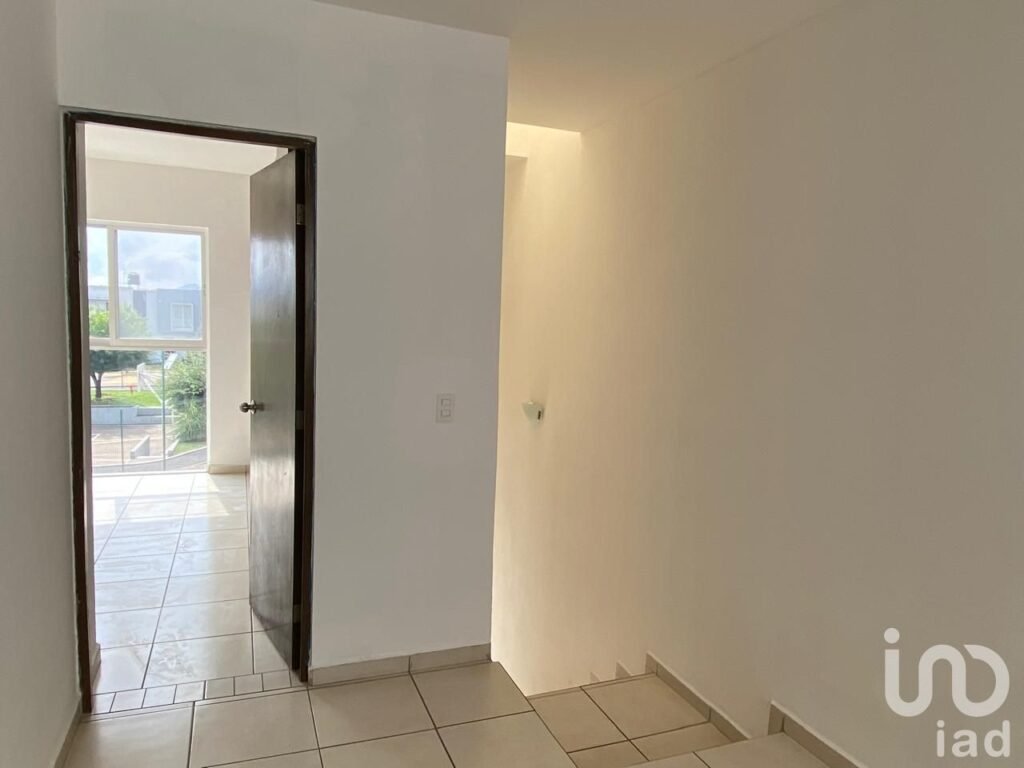Casa en Venta en Parques de Tesistán con Recaamara en PB, Zapopan, Jalisco