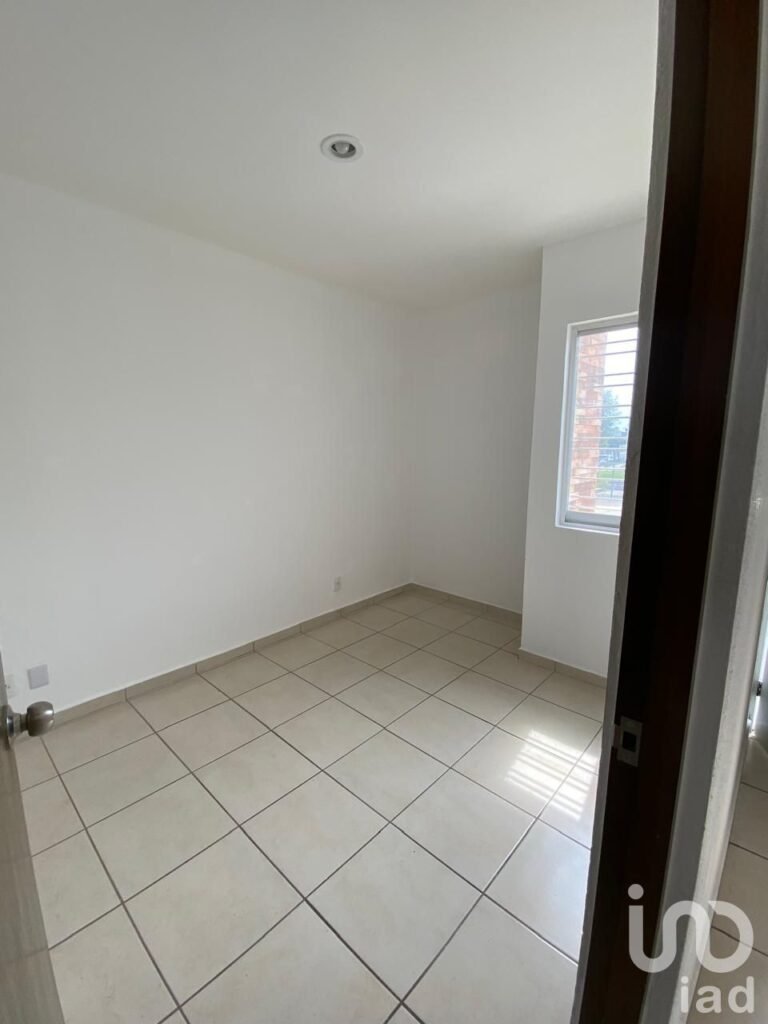 Casa en Venta en Parques de Tesistán con Recaamara en PB, Zapopan, Jalisco