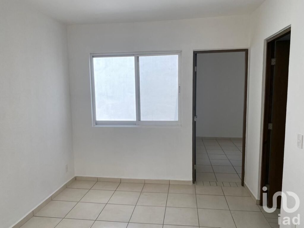 Casa en Venta en Parques de Tesistán con Recaamara en PB, Zapopan, Jalisco