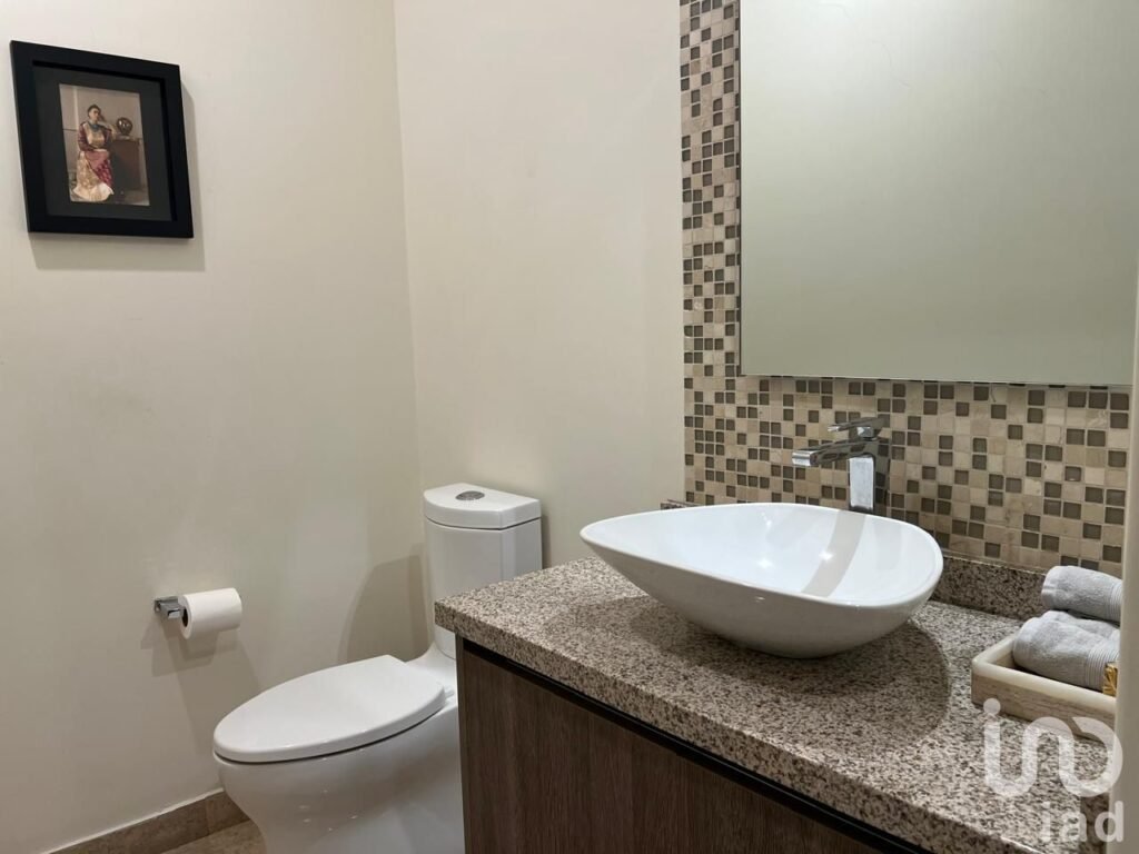 Casa en Venta en Coyoacán con Alberca y Terraza: Exclusividad y Confort en un Solo Lugar