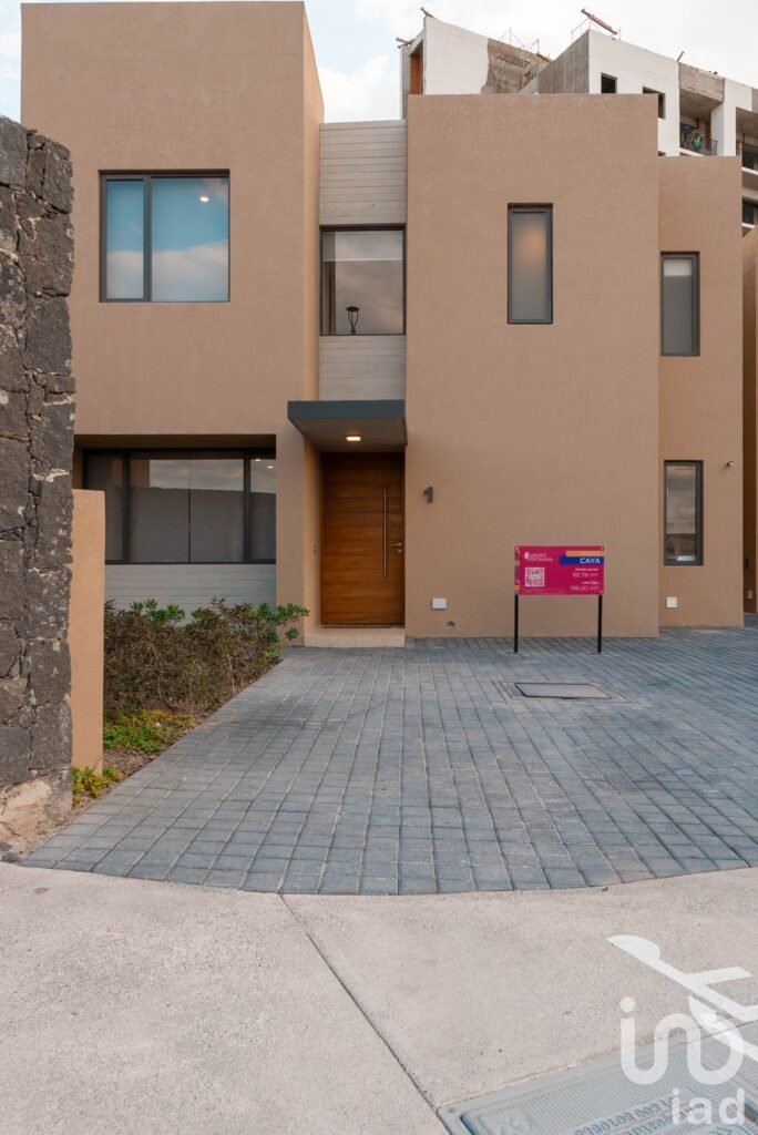 Casa Nueva con 3 Recámaras y 2.5 Baños en Paseo Pitahaya | Ideal para Familias | Entrega Inmediata