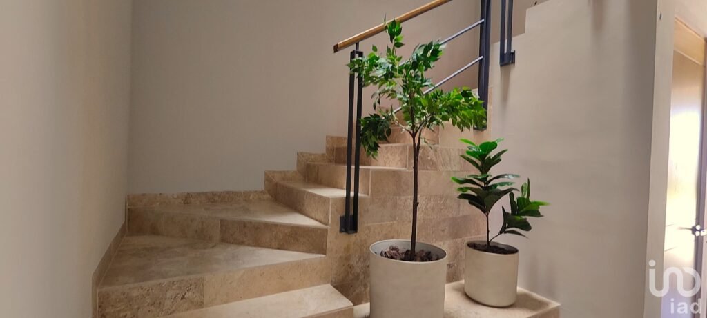 Moderna Residencia con Acabados de Lujo en Villa Magna