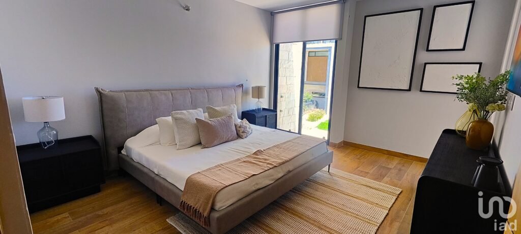 Moderna Residencia con Acabados de Lujo en Villa Magna